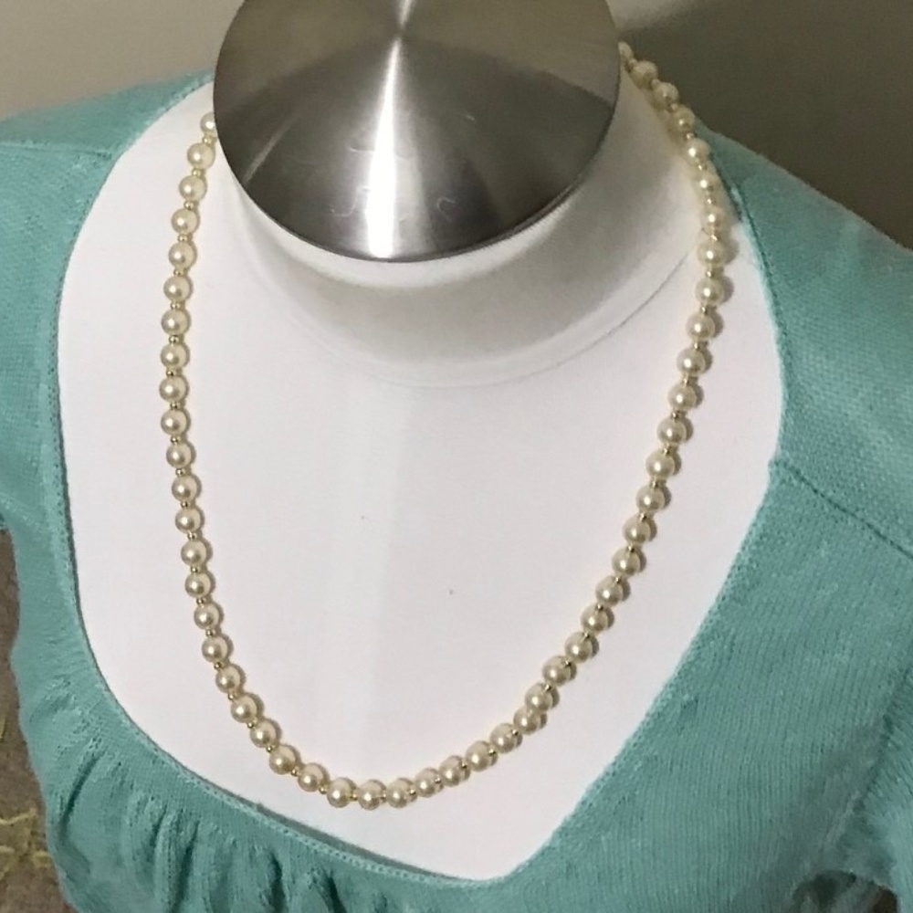 5/$15 vintage costume jewelry beaded necklace